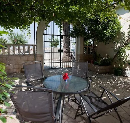 Denis Vela 伯德古拉