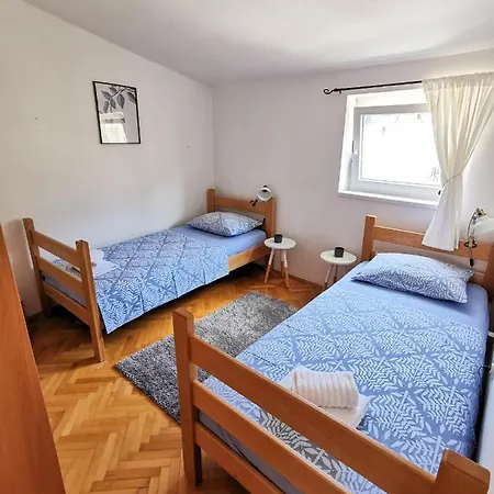 Denis Vela Apartment *