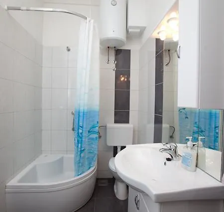 Appartement Denis Vela *